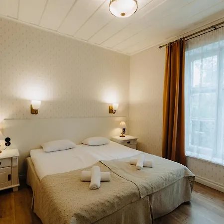 Pargimaja Apartments Kuressaare Exterior photo
