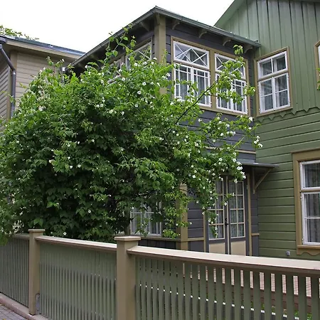 Pargimaja Apartments Kuressaare Exterior photo